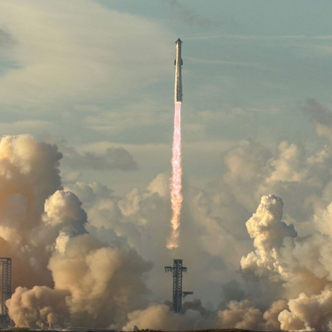 Starship Reaches Earth Orbit in Launch From Starbase